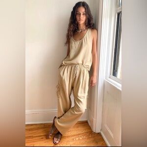 FREE PEOPLE Kick Back Set.
SZ Small